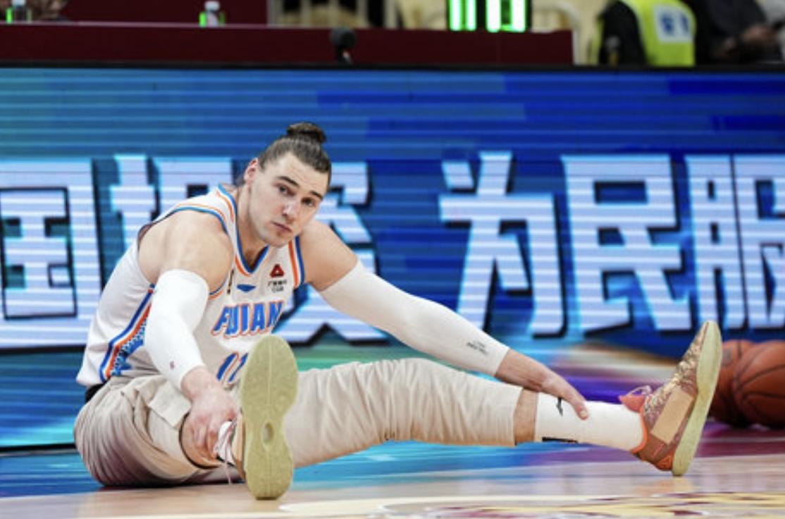 频频给予惊