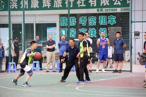 现了他在球
