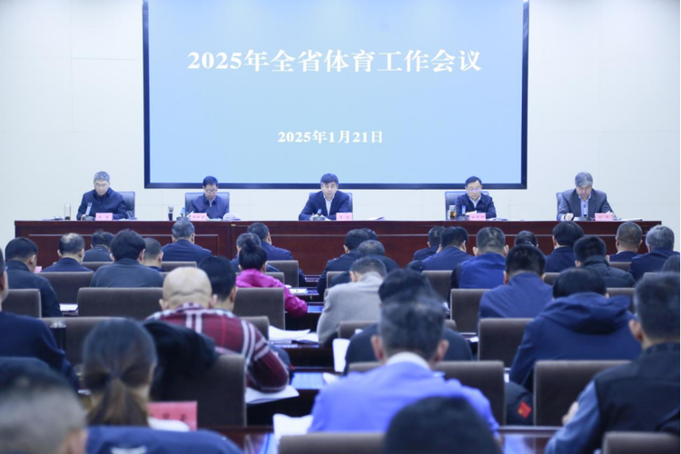 在中美之间